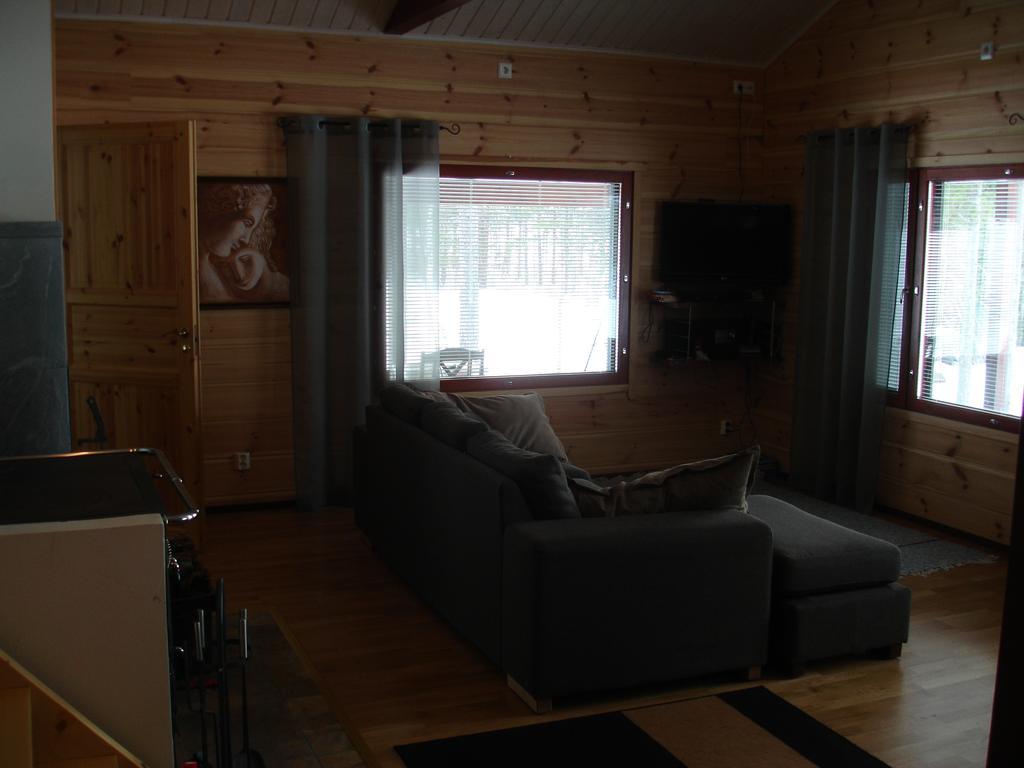 Aamuruskon Ukkola Cottage Sirkkakoski Room photo